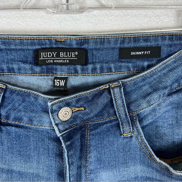 Judy Blue Woman’s 16W Skinny Fit Buffalo Plaid Patch Distressed Denim Jean - Picture 6 of 8